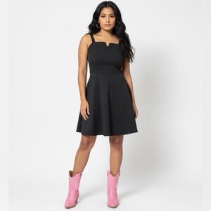 Zunie elegant black short dress size 12